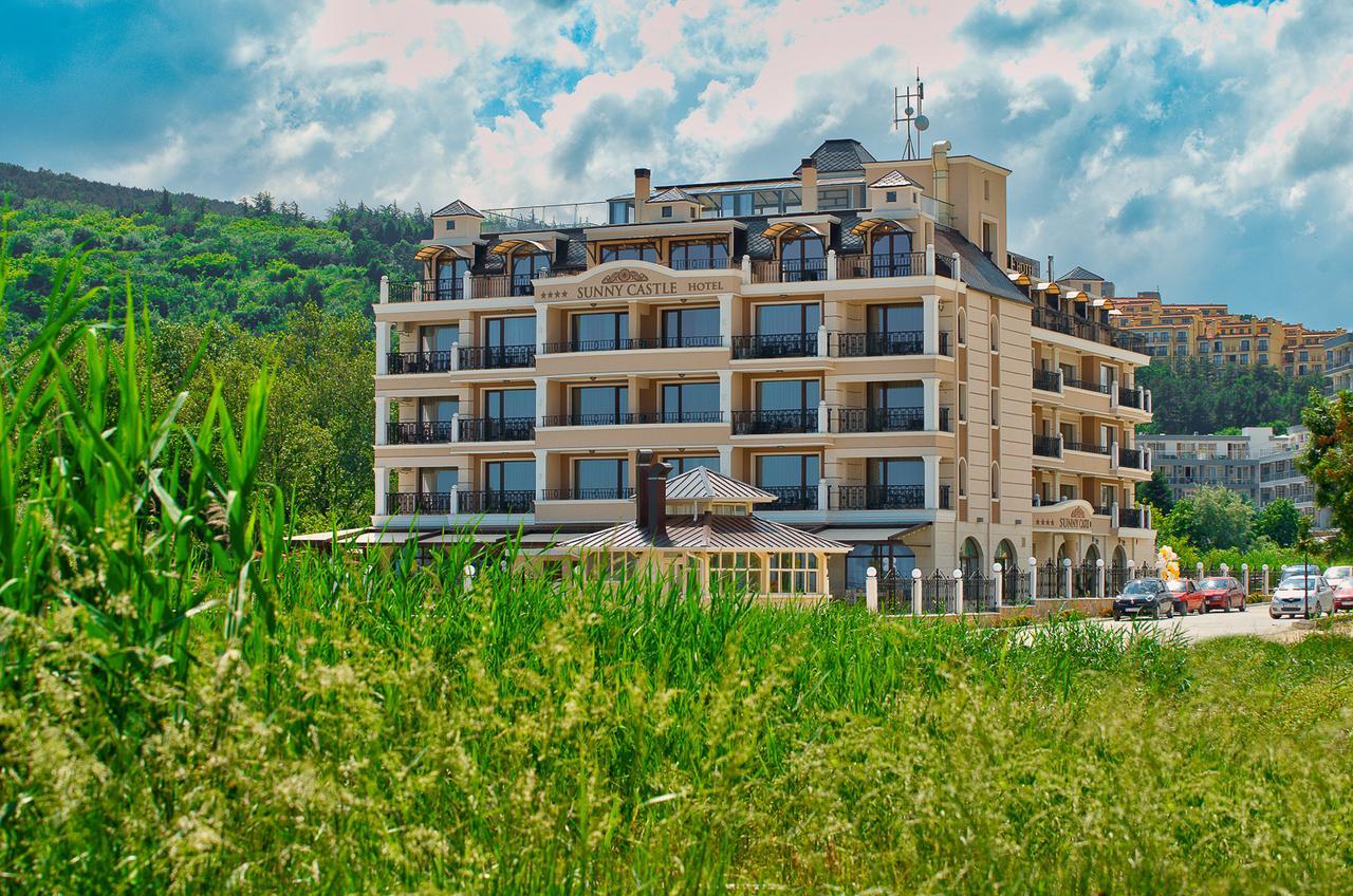 קרנבו Sunny Castle Hotel מראה חיצוני תמונה